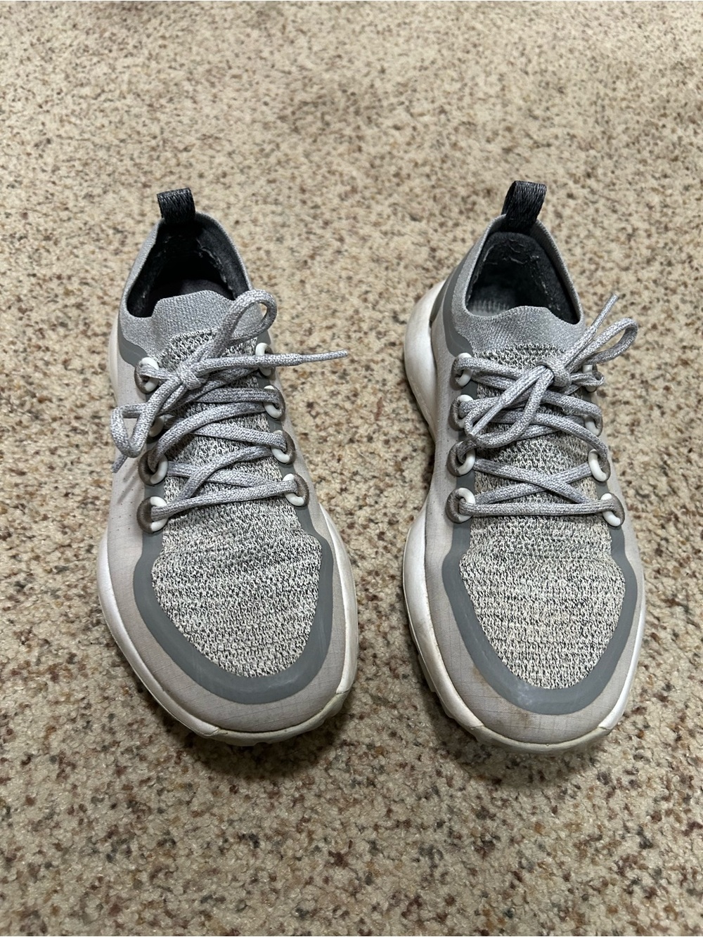 allbirds Women’s Gray Knit Lace-Up Sneakers